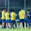 التعاون يواصل تدريباته والمدرب يجتمع باللاعبين