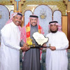 المسؤولية الاجتماعية بنادي القادسية تكرم رئيس أرامكو السابق عبدالله بن جمعة