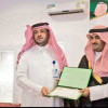 وكيل إمارة منطقة الباحة يكرم الاعلامي معيض الزهراني