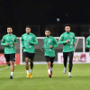 رئيس الاتحاد السعودي قصي الفواز يطمئن على بعثة المنتخب الأول