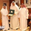 بالصور | الخميس يُسلم دعوات خليجي 22 لمسؤولي الرياضة الكويتية
