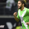 اليونايتد يستهدف التعاقد مع مدافع فولفسبورغ