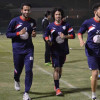 بالصور : هجر يعاود تدريباته بإجتماع المدرب مع اللاعبين