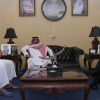 بالصور : سلقادو نجم ريال مدريد يزور نادي النصر