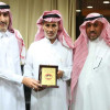 نادري الرياض يكرم رئيس نادي الفرع