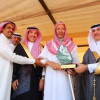 محافظ عنيزة يتوج مداويه بدرع فهد الخالد المالك