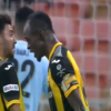 الاتحاد يعاقب فلاتة والسميري بعد اشتباكهما في لقاء التعاون