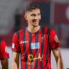 الرياض يمدد عقد لاعبه الشويرخ