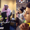 رئيس النصر يكرم طفل من مشجعي النادي