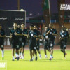 دبيس يحفز لاعبي الشعلة للشباب .. والزائدة تبعد المنيف عن الفريق