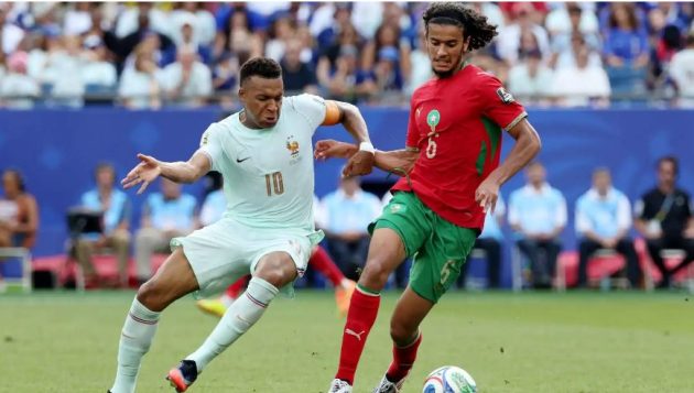 بعد تألقه المونديالي مانشستر سيتي يضع “اللمسات الأخيرة” لخطف أيوب بوعدي من الدوري الفرنسي